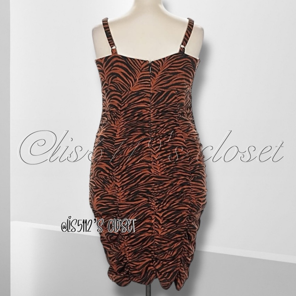 Torrid Tiger Animal Print Studio Knit Shirred Bodycon Dress 2X 18 20 - Picture 8 of 16